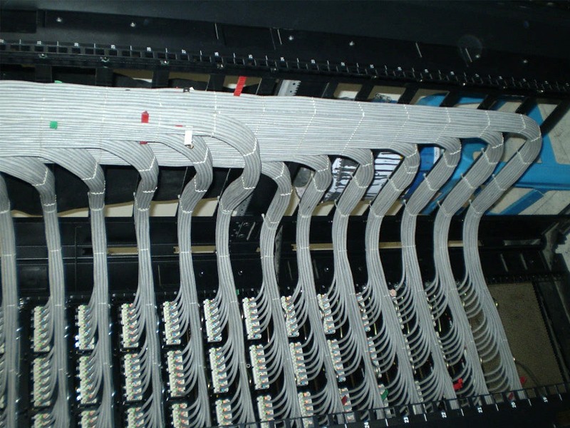 網(wǎng)絡(luò)應(yīng)用與布線系統(tǒng)